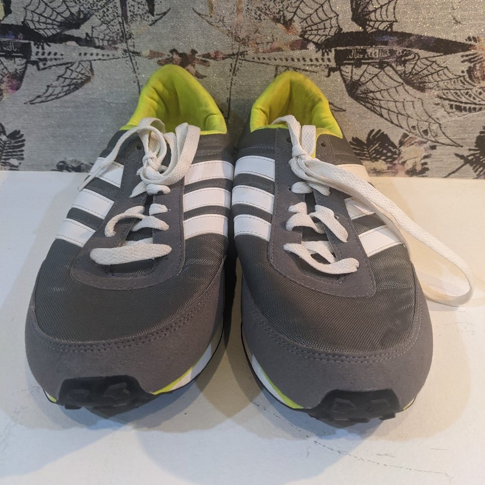 Adidas Neo SOFTFOAM US SIZE 8 RUNNING ATHLETIC WITHOUT BOX